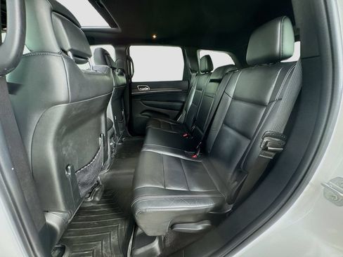 Used 2017 Jeep Grand Cherokee Limited AWD/4WD image 30