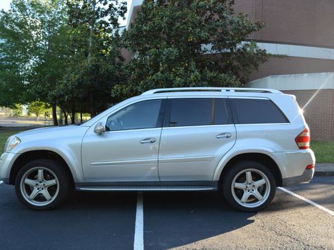Used 2008 Mercedes-Benz GL 550 4MATIC image 8