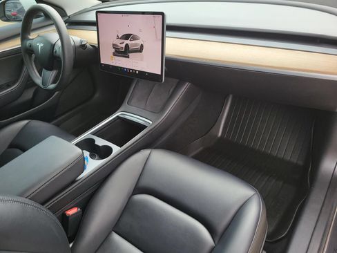 Used 2023 Tesla Model 3 Standard Range RWD image 7