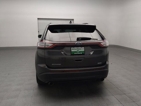 Used 2018 Ford Edge SE FWD image 6