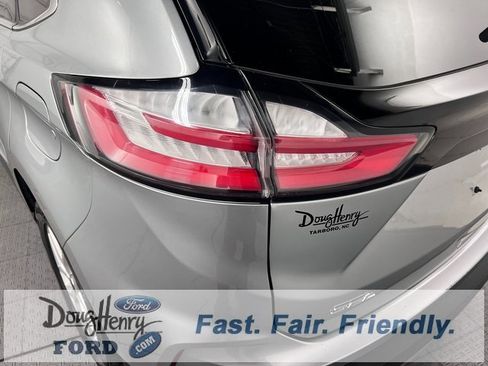 Used 2023 Ford Edge SEL image 13
