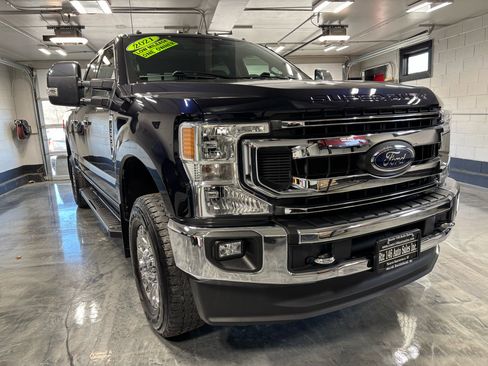 Used 2021 Ford F250 XLT w/ XLT Premium Package image 3