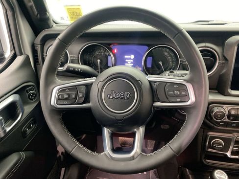 Used 2023 Jeep Wrangler Unlimited Sahara w/ Cold Weather Group AWD/4WD image 16