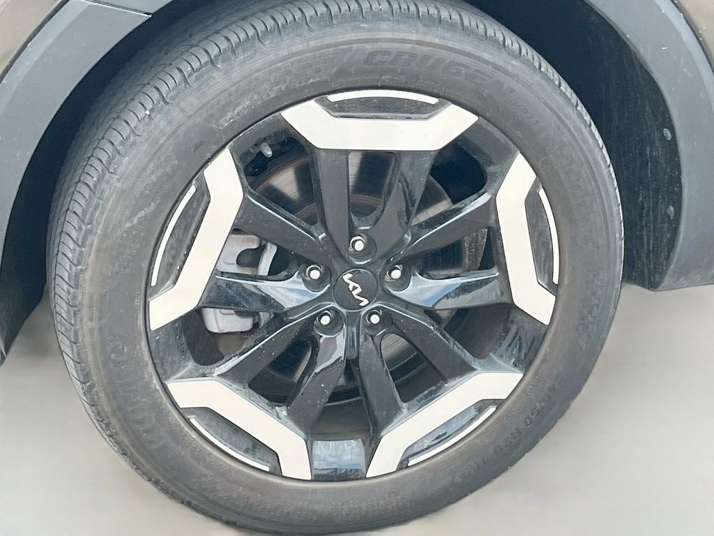Used 2023 Kia Telluride S FWD image 32