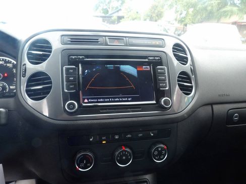 Used 2015 Volkswagen Tiguan SE AWD/4WD image 6