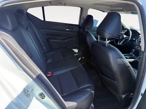 Used 2022 Nissan Altima 2.0 SR FWD image 18