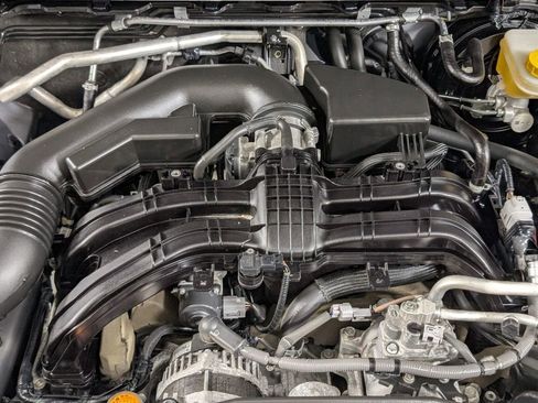 Used 2021 Subaru Crosstrek 2.5i Sport w/ Moonroof Package image 8