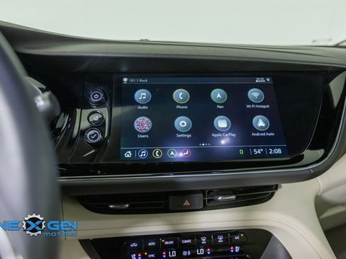 Used 2022 Buick Envision Avenir w/ Technology Package II FWD image 18
