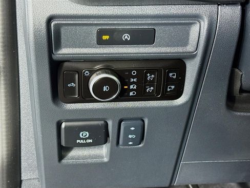 Used 2025 Ford F150 Platinum w/ Equipment Group 702A High image 11