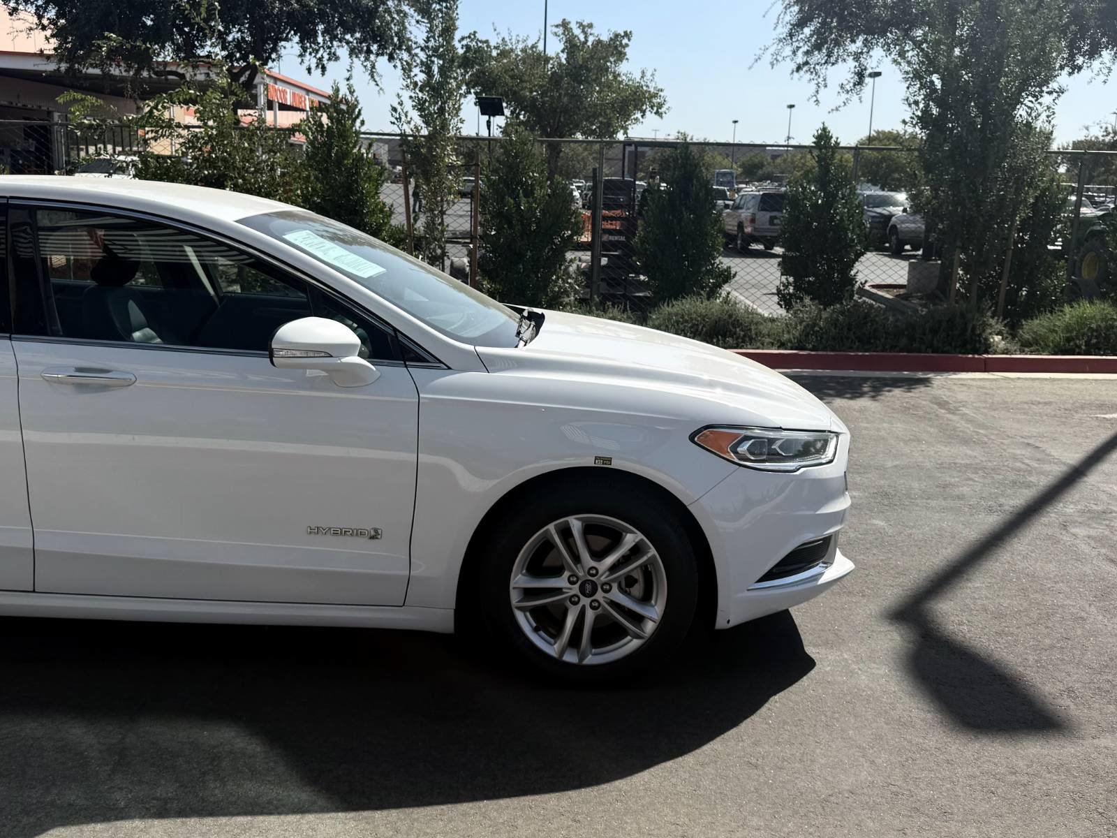 Used 2018 Ford Fusion SE w/ Equipment Group 602A FWD image 4
