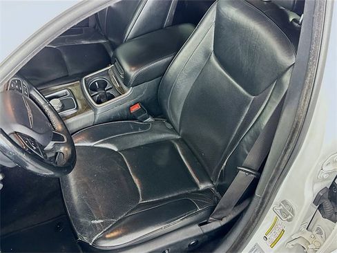 Used 2017 Chrysler 300 C w/ Safetytec Plus Group image 19