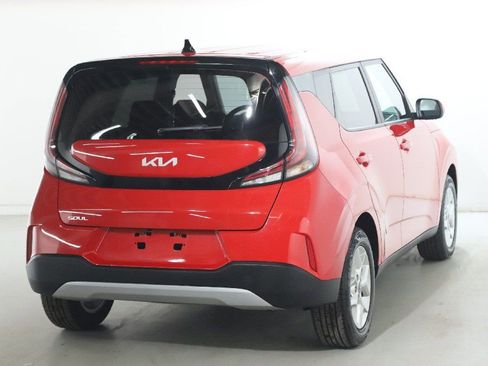 Used 2023 Kia Soul LX w/ LX Technology Package image 45
