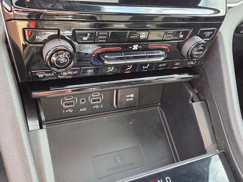 Used 2025 Jeep Grand Cherokee Altitude RWD image 18