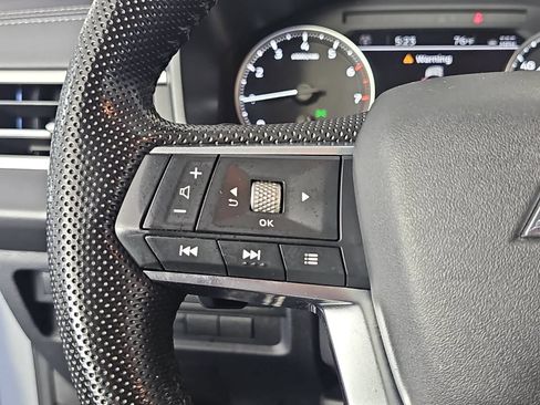 Used 2023 Mitsubishi Outlander SE AWD/4WD image 12