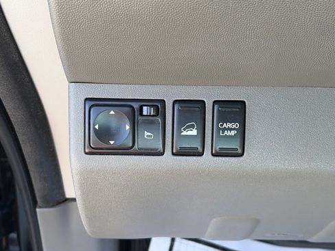 Used 2018 Nissan Frontier SV AWD/4WD image 17
