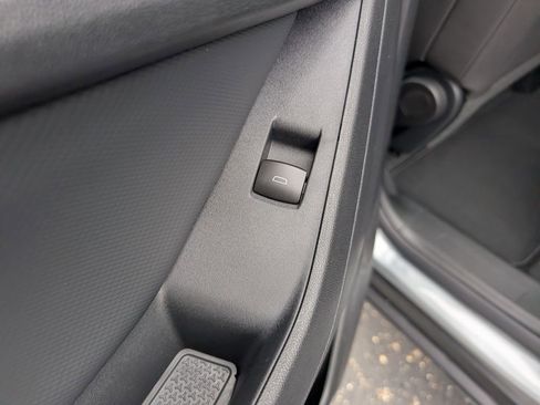 New 2026 Chevrolet Equinox LT image 10