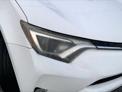 Used 2017 Toyota RAV4 XLE FWD image 26