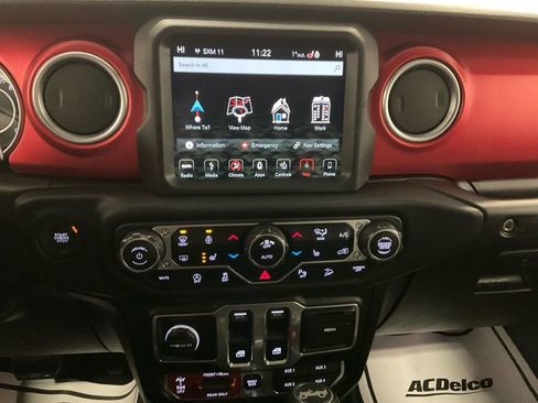 Used 2018 Jeep Wrangler Rubicon image 10