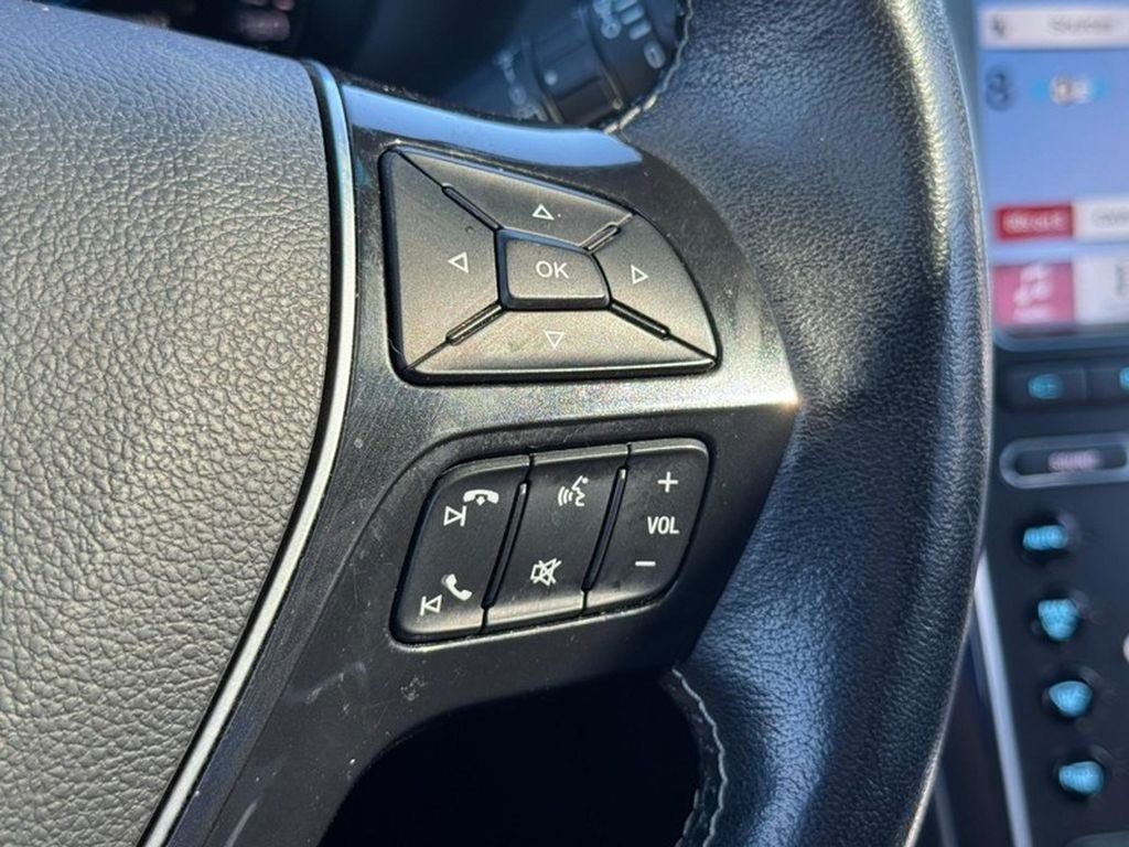 Used 2017 Ford Explorer Platinum AWD/4WD image 19
