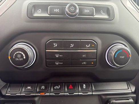 Used 2023 Chevrolet Silverado 1500 Custom image 33