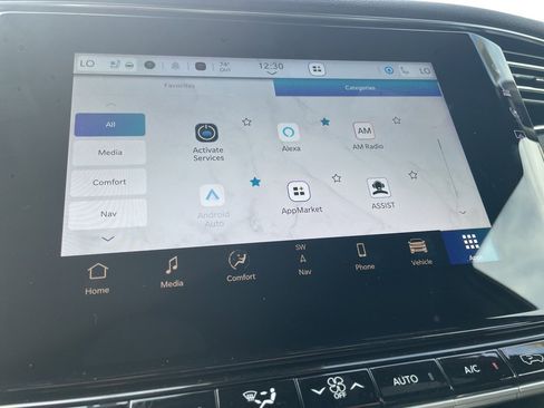 New 2025 Jeep Wagoneer 4WD w/ Convenience Group I image 29