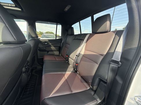 Used 2026 Honda Ridgeline Black Edition image 17