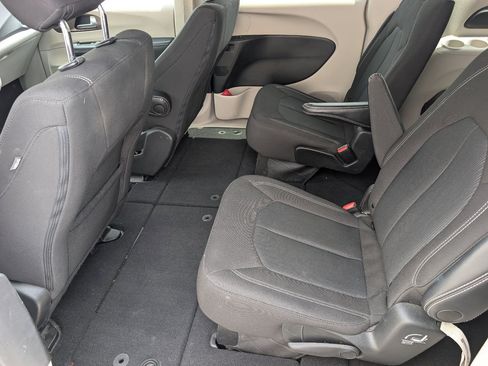 Used 2023 Chrysler Voyager LX FWD image 25