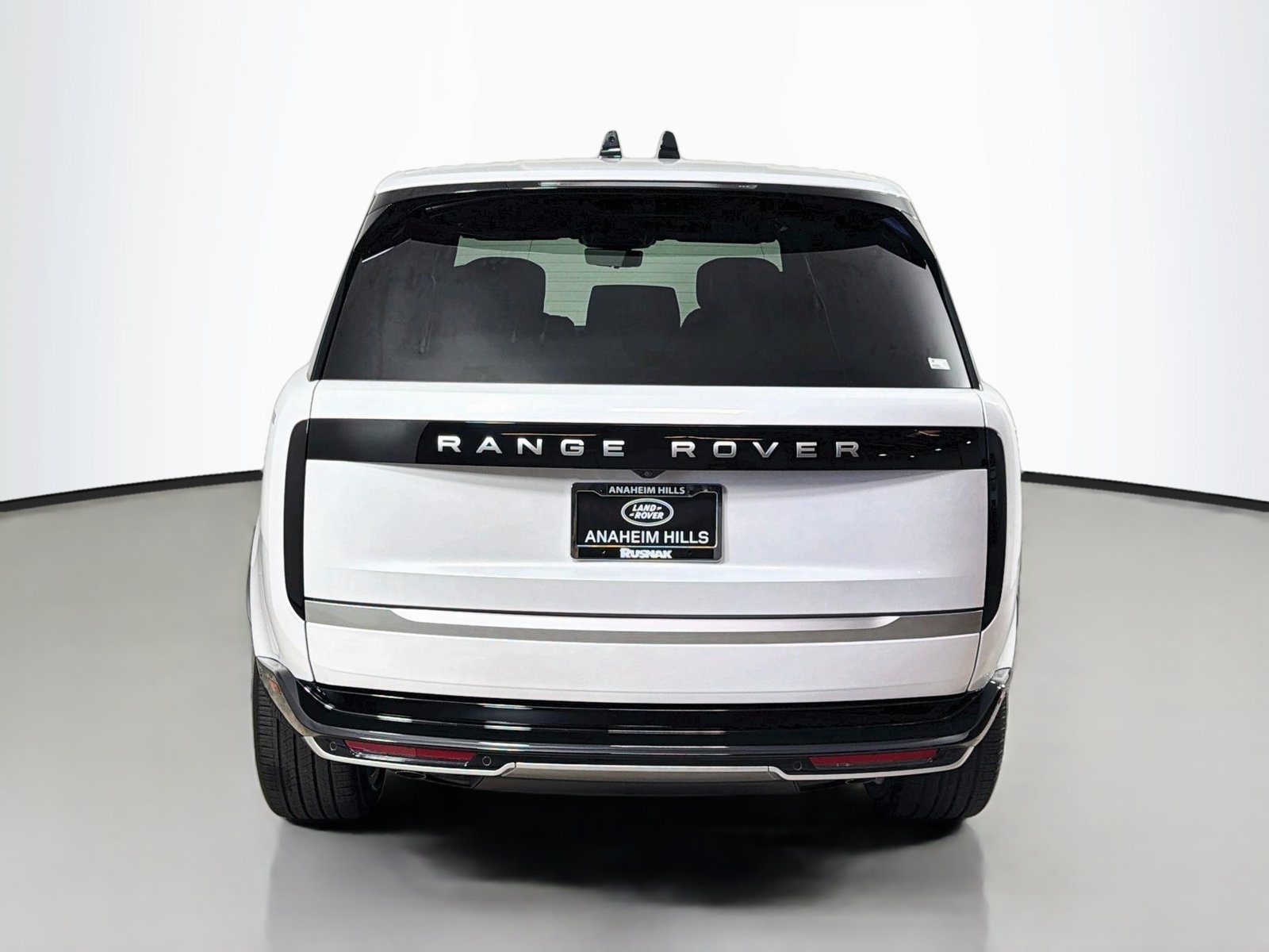 New 2026 Land Rover Range Rover Autobiography AWD/4WD image 4