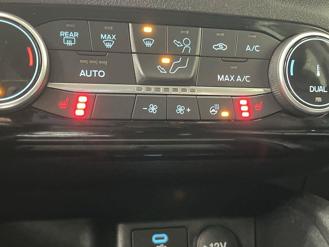 Used 2022 Ford Escape SEL w/ Technology Package AWD/4WD image 23