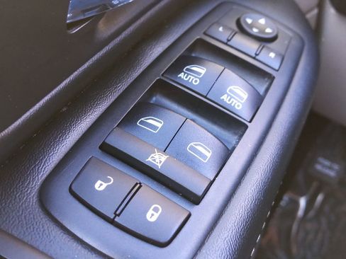 Used 2018 Dodge Grand Caravan SXT FWD image 20