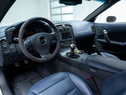 Used 2013 Chevrolet Corvette Z06 RWD image 30