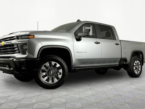 Used 2025 Chevrolet Silverado 2500 Custom w/ Custom Value Package AWD/4WD image 1
