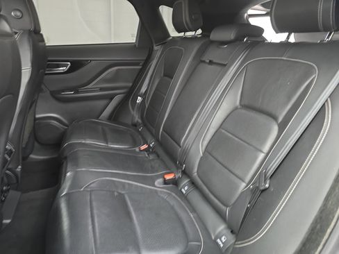 Used 2019 Jaguar F-PACE S image 14