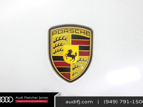 Used 2023 Porsche Taycan image 12