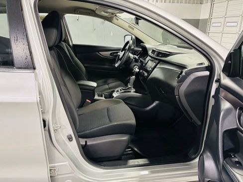 Used 2022 Nissan Rogue Sport S image 30