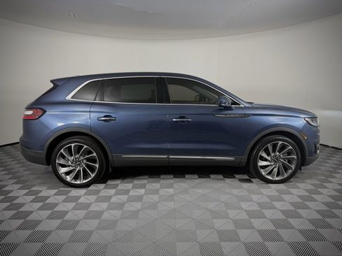 Used 2019 Lincoln Nautilus Reserve image 10