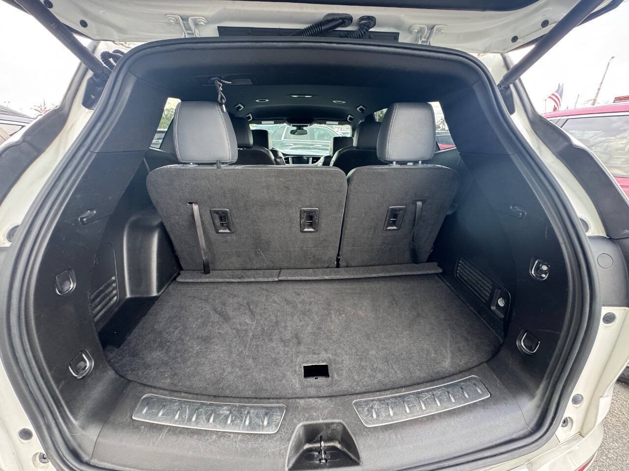 Used 2022 Buick Enclave Essence FWD image 16
