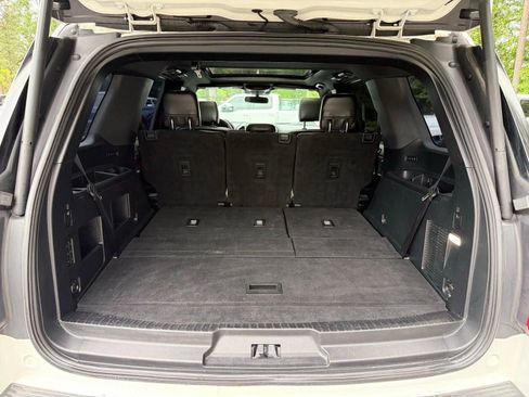 Used 2020 Ford Expedition XLT w/ Equipment Group 202A AWD/4WD image 12