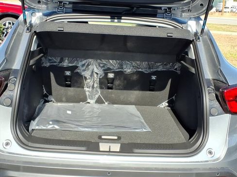 New 2026 Chevrolet Trax LT w/ Driver Confidence Package image 15