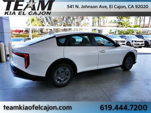 New 2026 Kia K4 FWD image 9