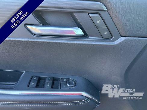 Used 2025 GMC Acadia Elevation w/ Black Edition image 18