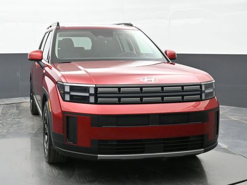 Used 2025 Hyundai Santa Fe SEL w/ Tow & Go Package image 3