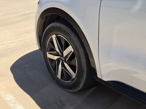 Used 2022 Kia Sorento S w/ Panoramic Sunroof Package FWD image 12