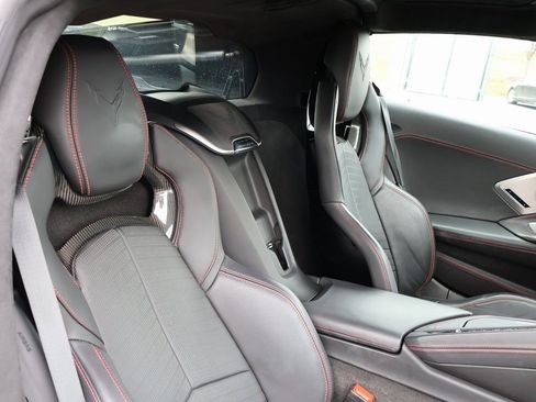 Used 2022 Chevrolet Corvette Stingray Premium Cpe w/ Z51 Performance Package image 13