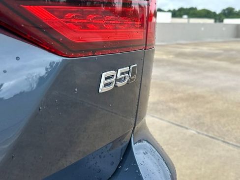 Certified 2025 Volvo V60 B5 Cross Country Plus AWD/4WD image 37