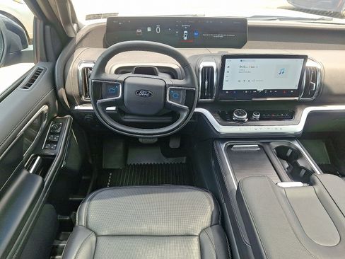 Used 2025 Ford Expedition Platinum w/ Stealth Performance Package AWD/4WD image 12