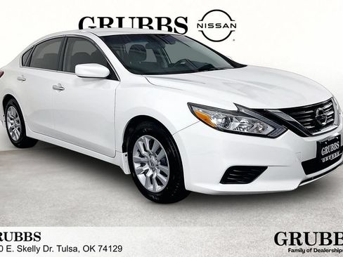 Used 2018 Nissan Altima 2.5 S w/ S Convenience Package FWD image 1