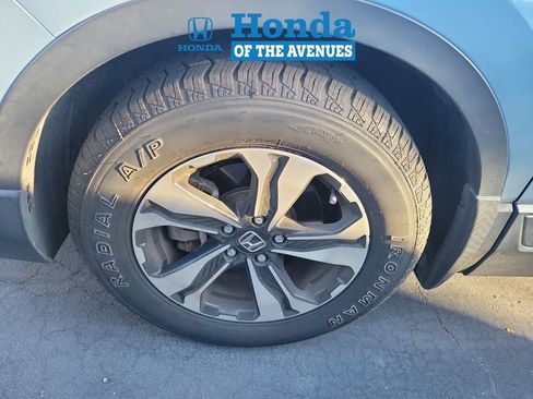 Used 2021 Honda CR-V Special Edition image 3