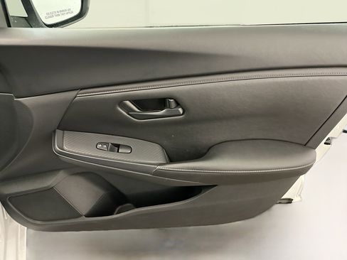 Used 2024 Nissan Sentra S image 32