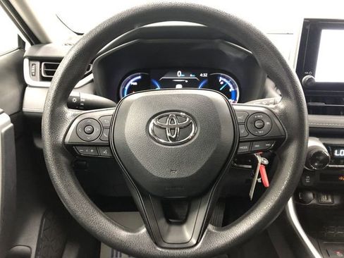 Used 2024 Toyota RAV4 LE image 17